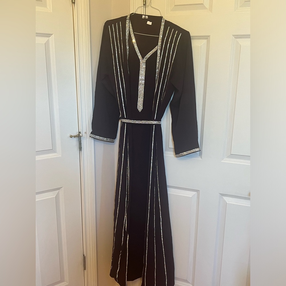 Beautiful, dark plum kaftan abaya from Dubai